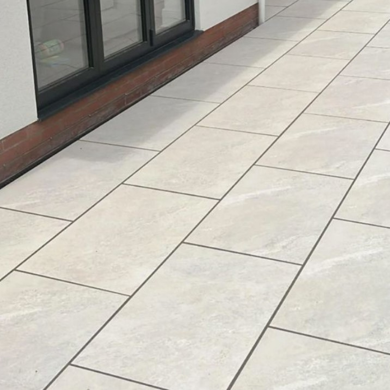 Himalayan White - Porcelain Paving Slabs (600-900x600mm)