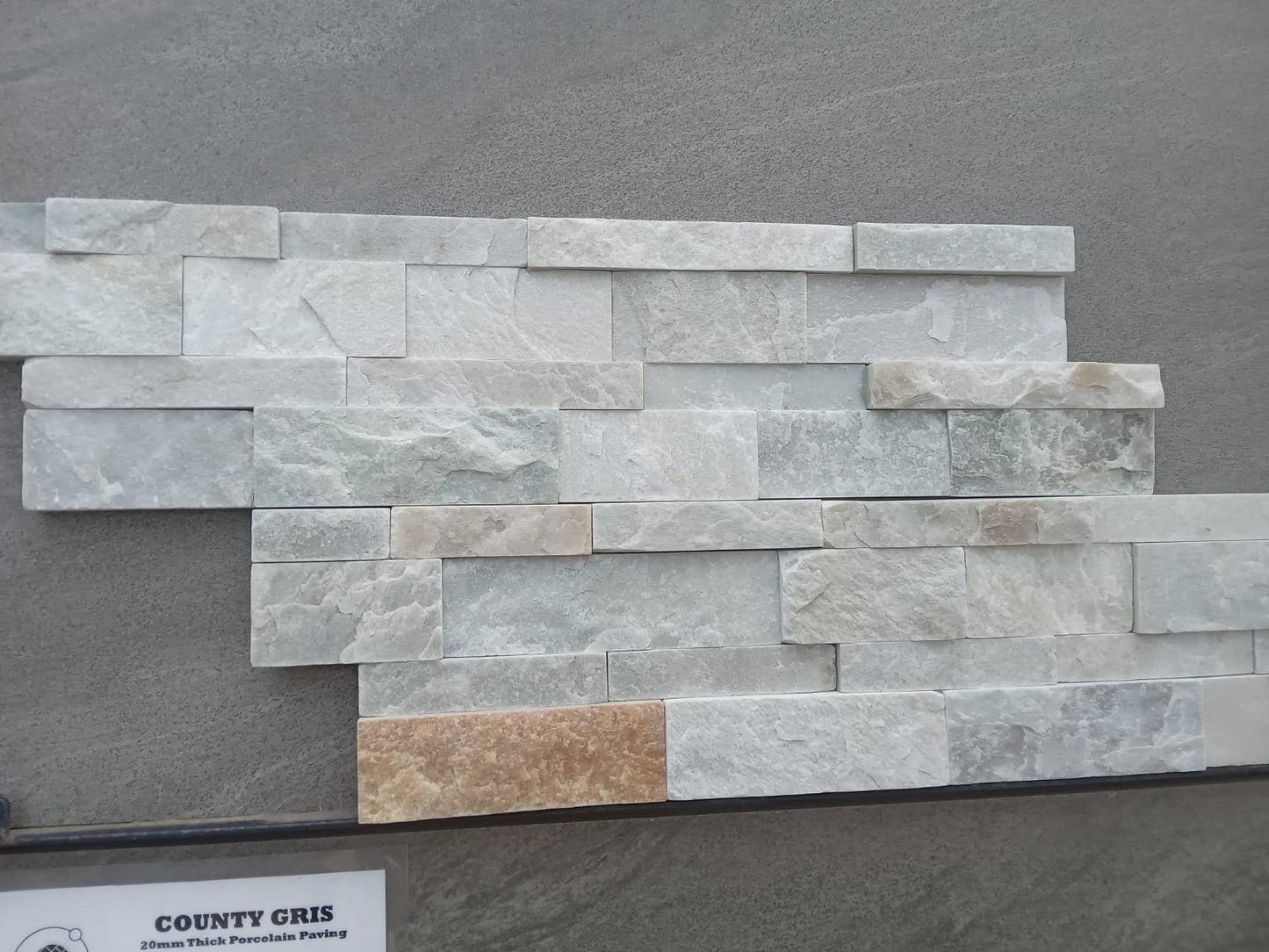 Himachal White - Natural Slate Cladding, Staggered Interlocking Tiles for Interior & Exterior - 600 x 150 x 15mm