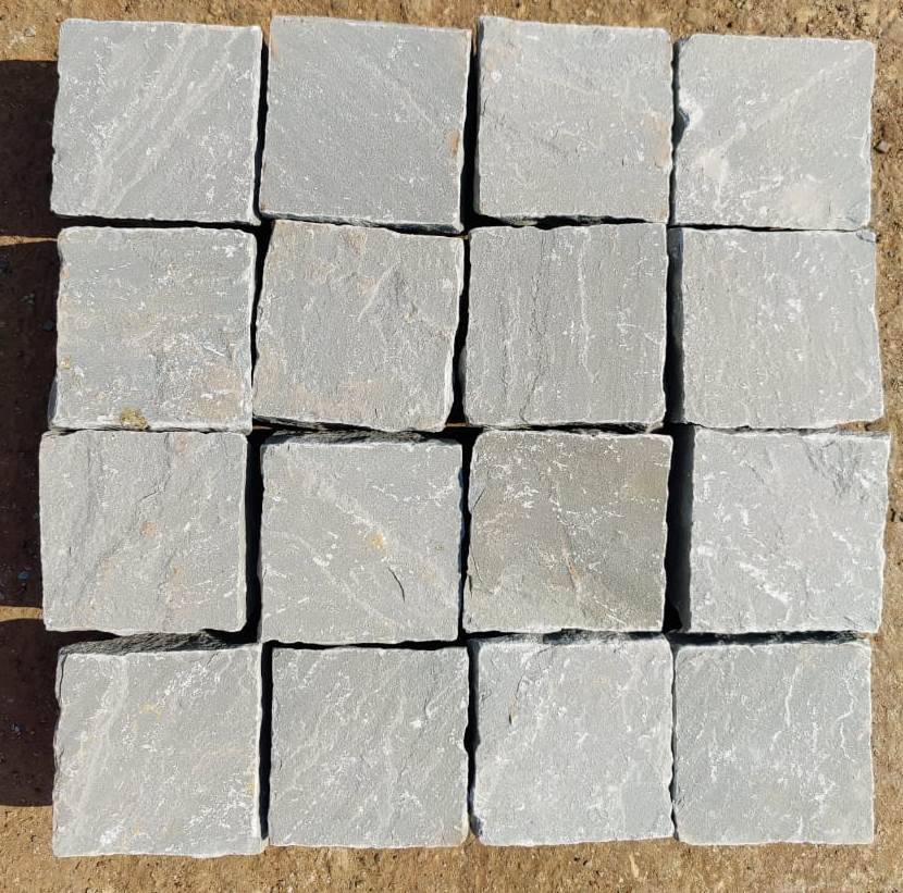 Kandla Grey sandstone cobbles dry